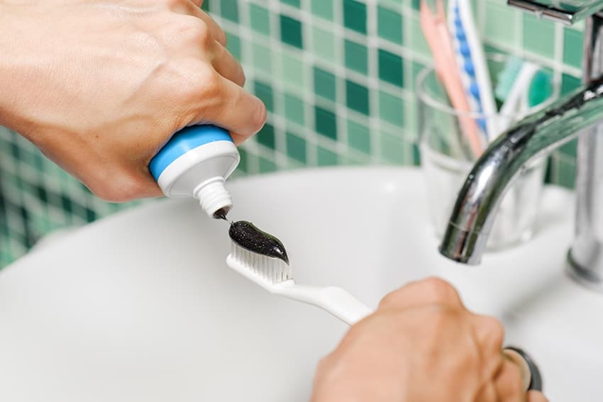 Professional or DIY Whitening? Which is better? 